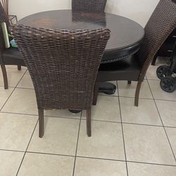 Dining room table plus 5 chairs