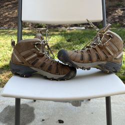 Keen Hiking Boots Size US 9M