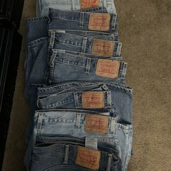 Levi’s Men Shorts 42” Waist