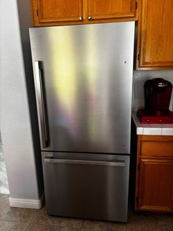 Whirlpool Stainless Steal Refrigerator