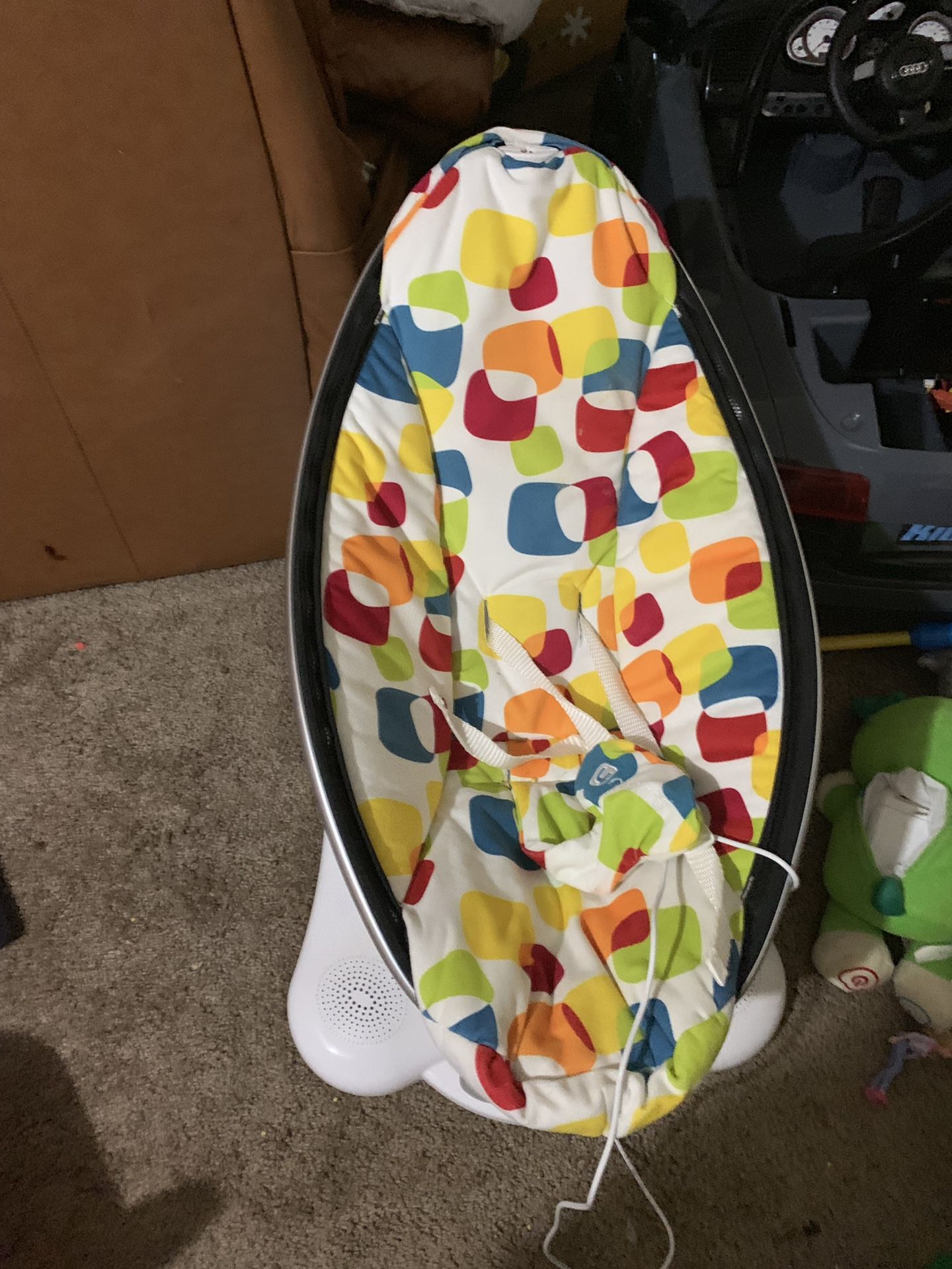 4 moms Baby Bouncer