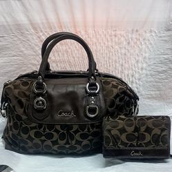 Authentic Coach Satchel Style  Handbag  w/matching Trifold  wallet