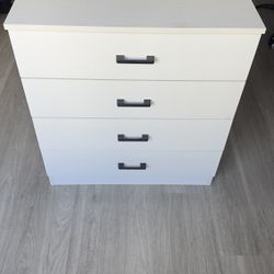 chest of drawers for things
