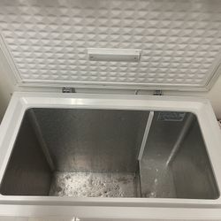 CHEST FREEZER 7.0 
