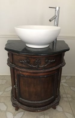 Vintage Sink With Faucet