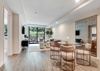 1825 N Las Palmas Ave, Los Angeles, CA