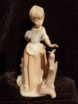 Llardro( Retired) Girl With Butterfly 00181