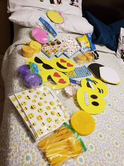 Emojie party decoration