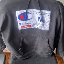 supreme x champion size M hoodie