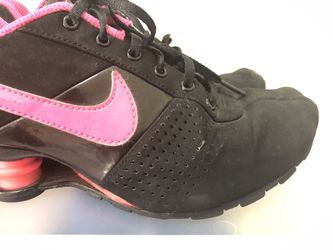 Nike Shox Deliver (GS) 318145-002 Black/Pink 6Y for Sale in Coral FL - OfferUp
