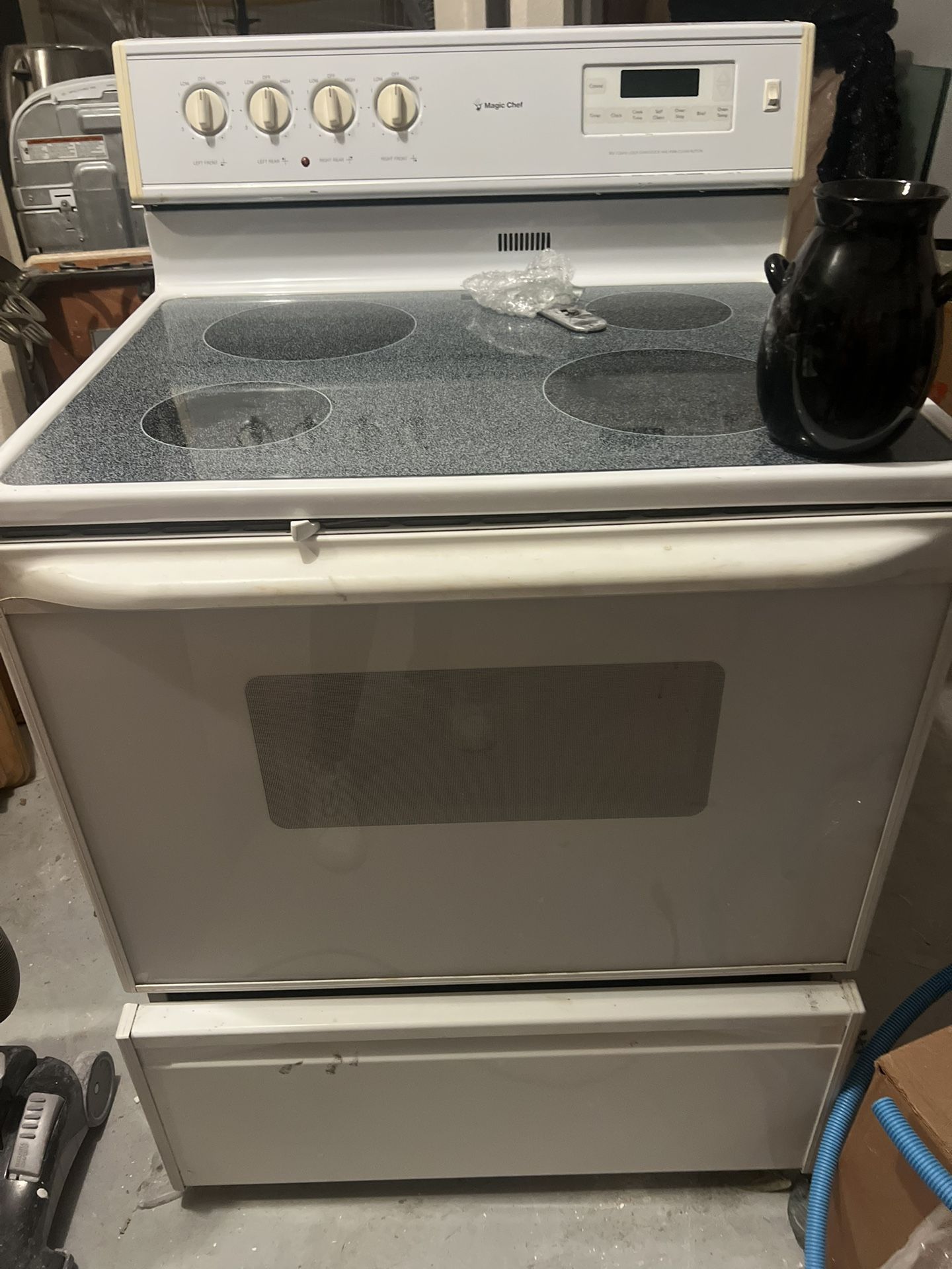 Used Magic Chef Oven