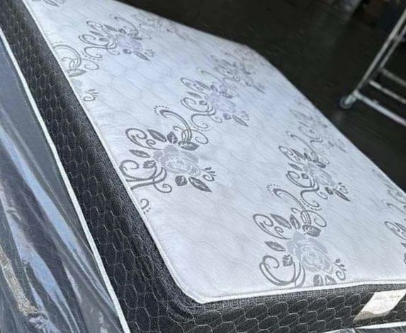 Deluxe Brand Queen Size Set