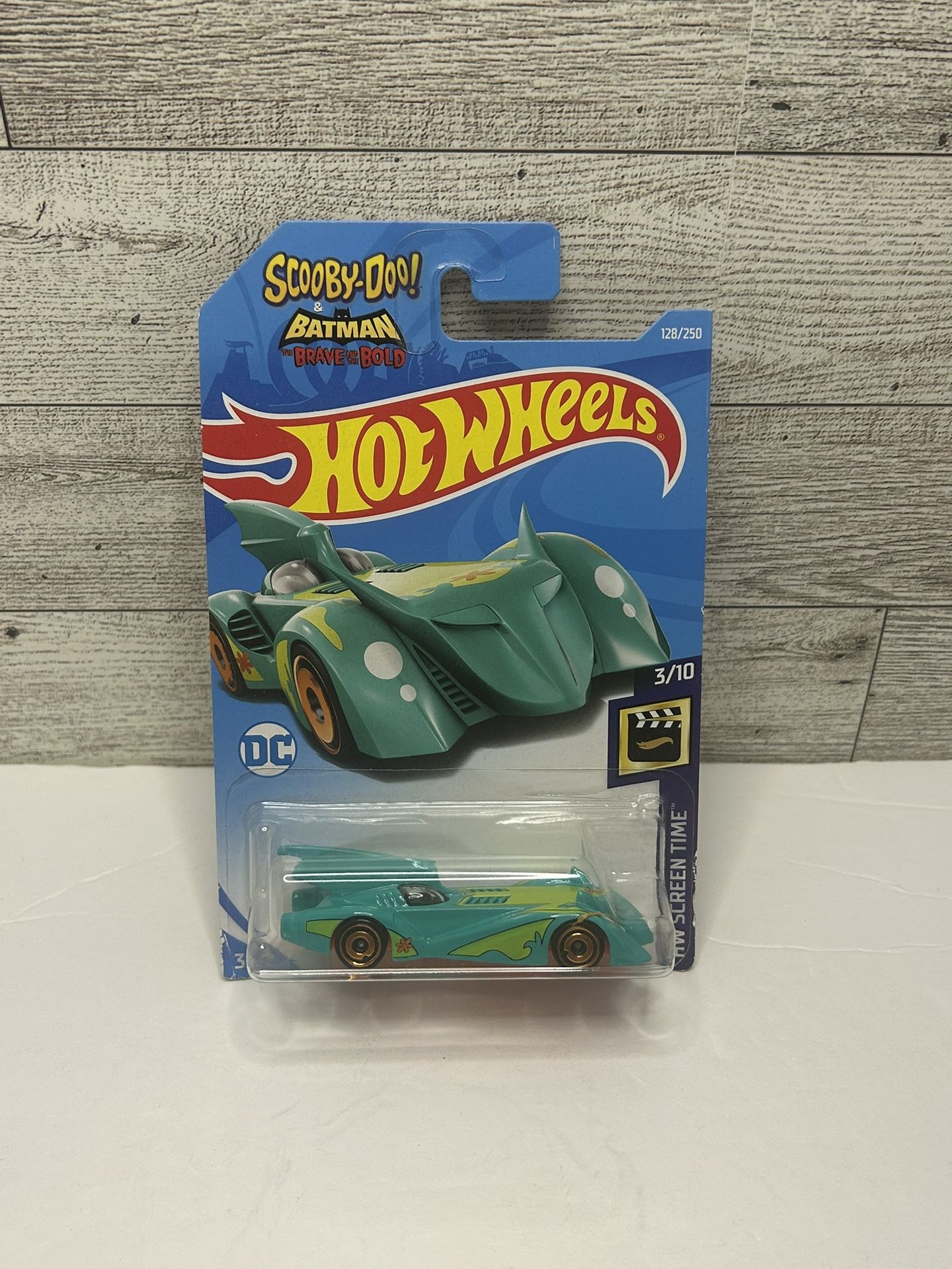 Hot Wheels Scooby-Doo Light Green ‘2017 Dc Batmobile / HW Screen Time • Die Cast Metal • Made in Malaysia