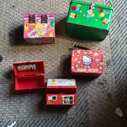 Variety Small Lunchboxes One Has Thermos 10$ Each 