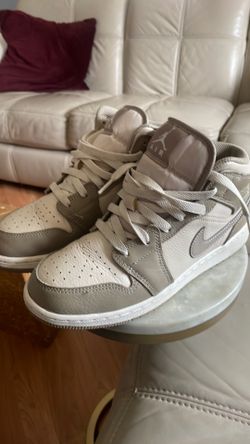 Jordan youth size 6