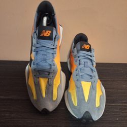 New Balance 327 - Men (Sz 10)