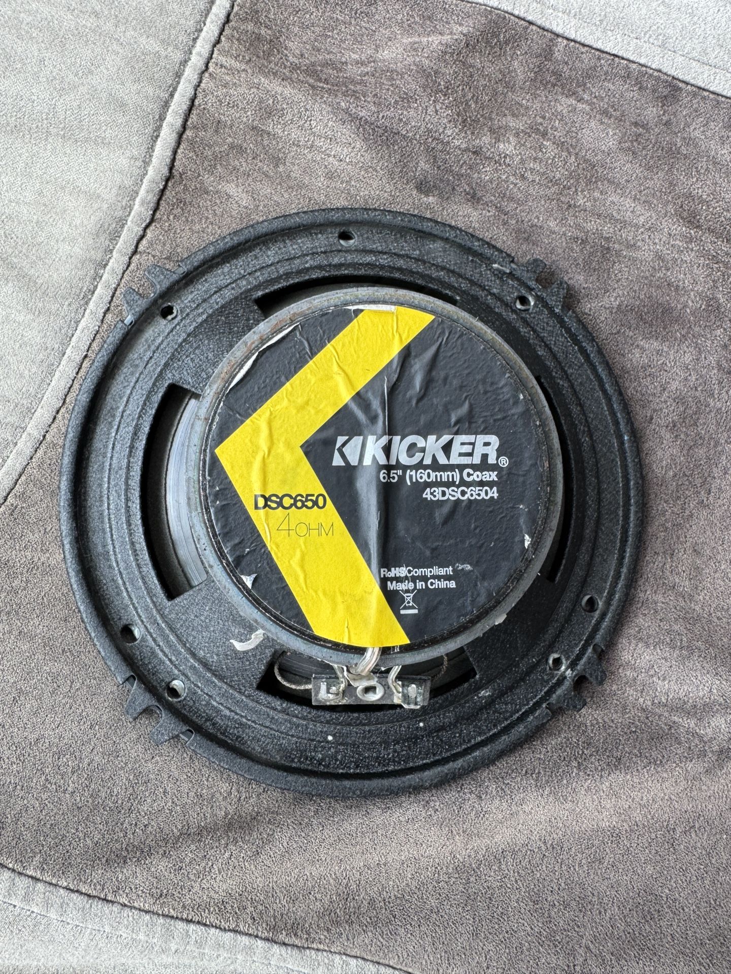 Memphis And Kicker Speakers (DESCRIPTION)