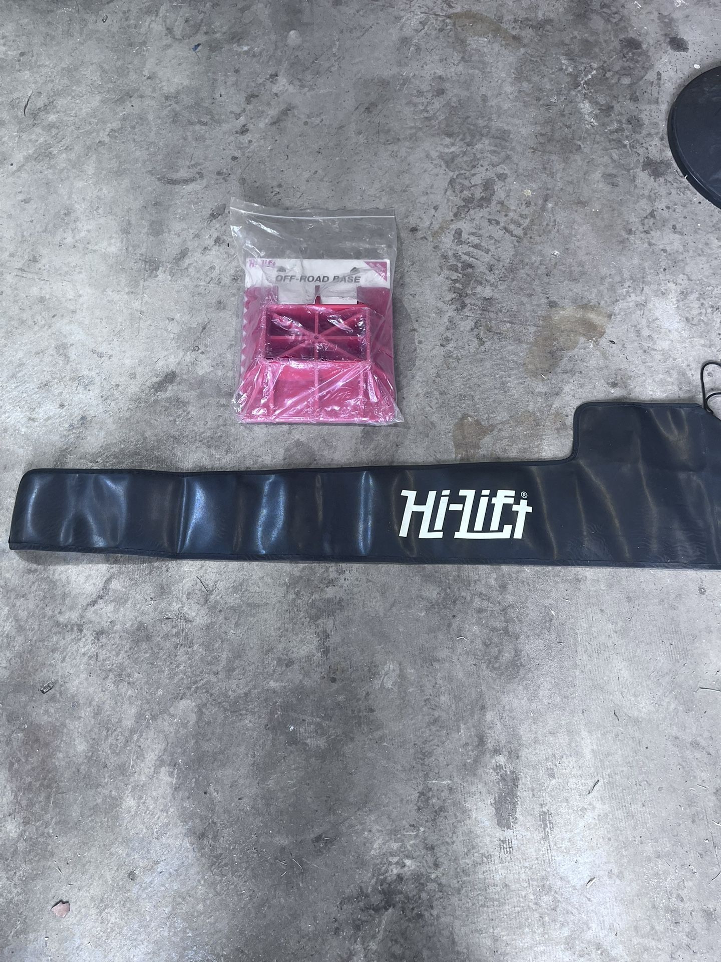 Hi Lift Cover And A Stand New