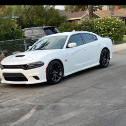 2020 Dodge Charger Scatpack