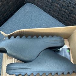 yeezy slides onyx
