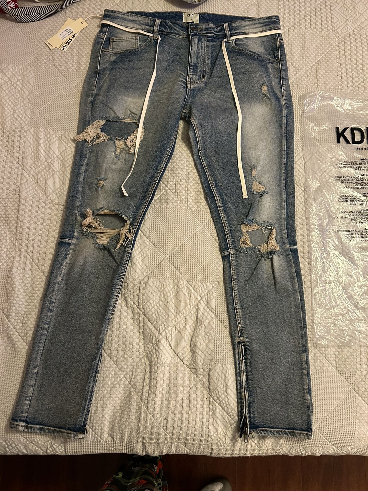 KDNK Denim Rip Jeans