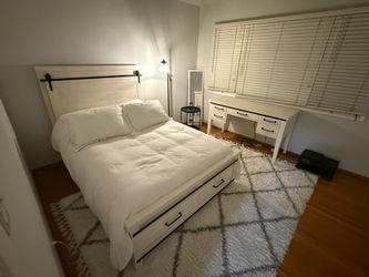 Montana Desk and Queen White Storage Platform Bed