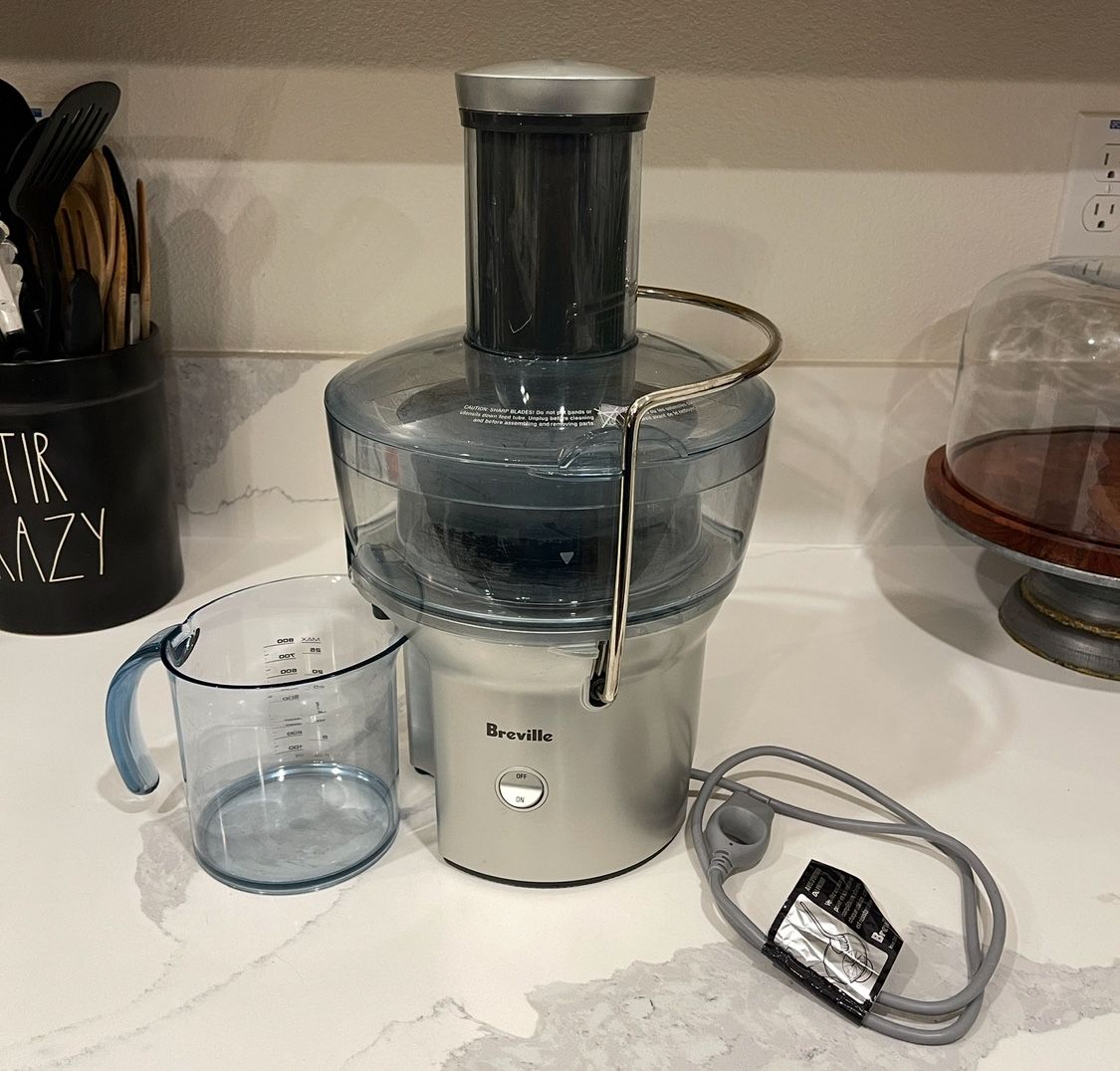 Breville Juicer Fountain Compact Centrifugal Machine, 25 oz, Silver
