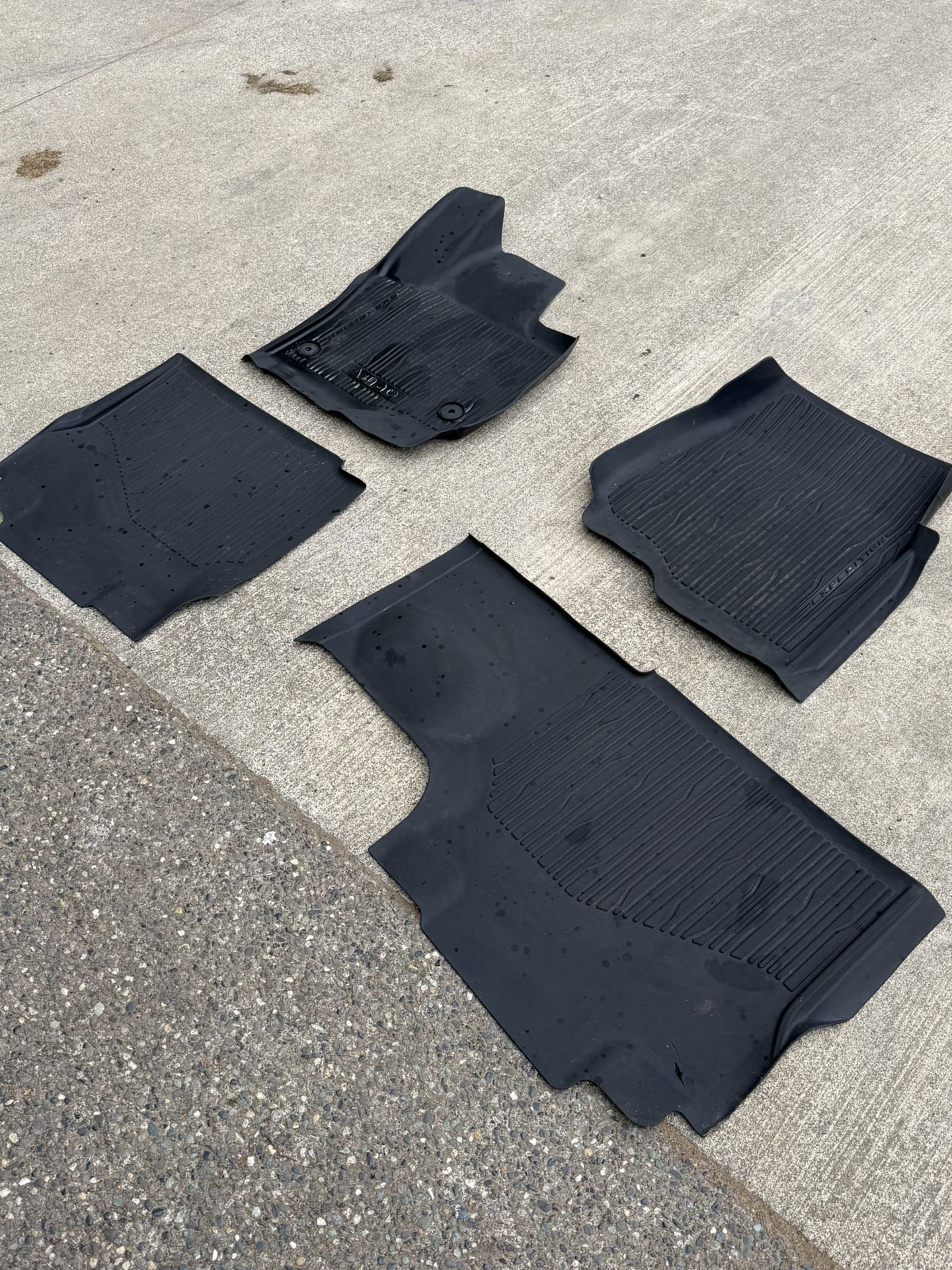Ford Expedition Mats