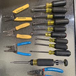 14 pieces Klein tools 