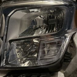 2017 Nissan Titan Head Lights 