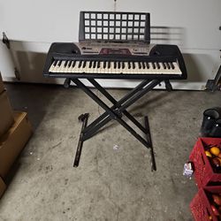 Yamaha Keyboard With Stand