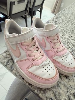 Girl shoes