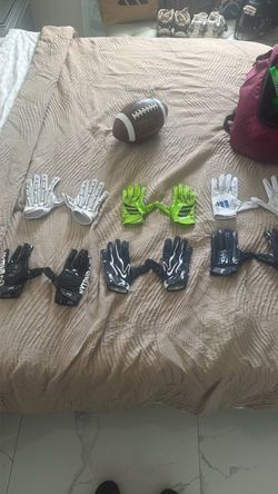 Football gloves
