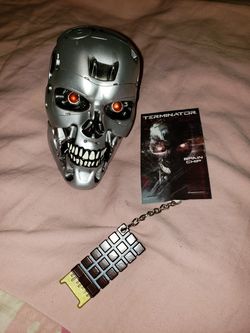Terminator small Skull and Key chain