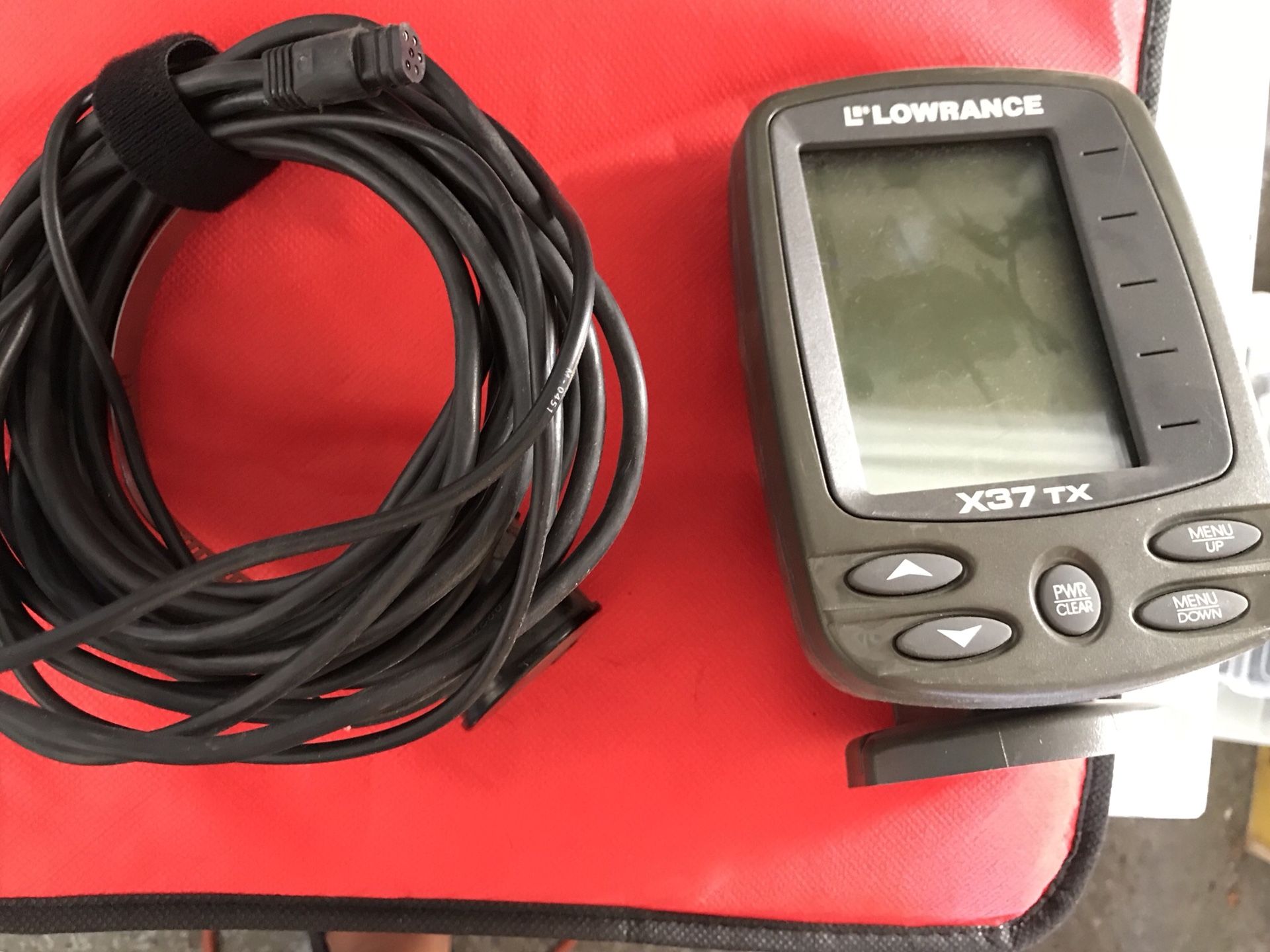 Lowrance X37TX Fish Finder
