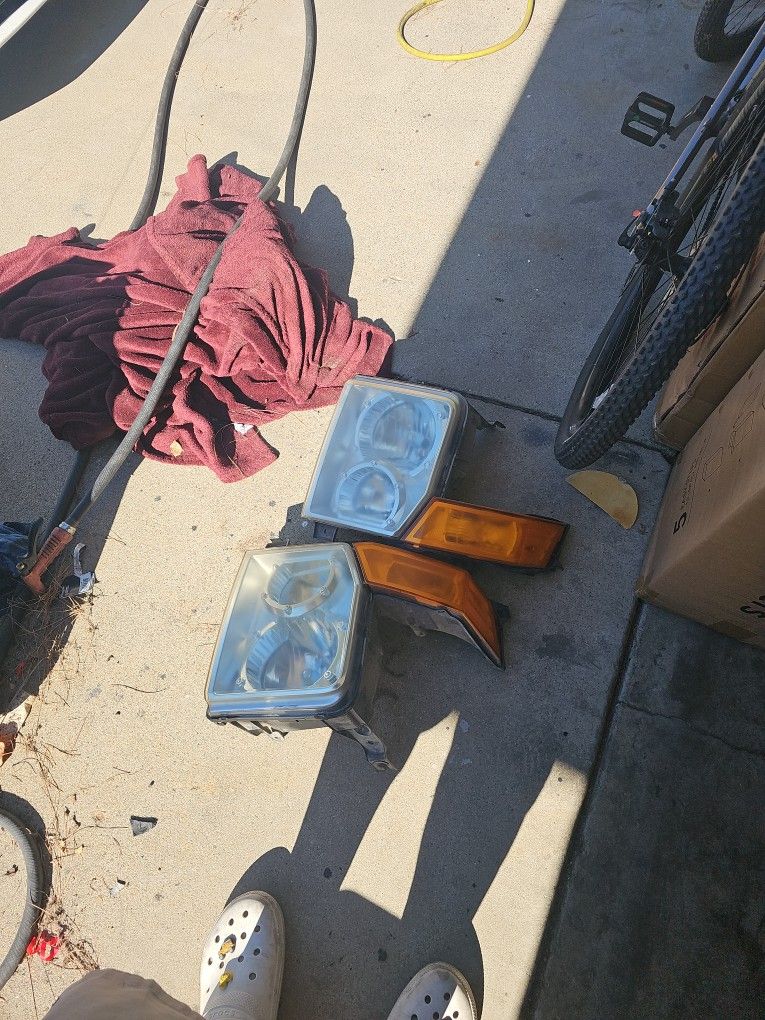 Jeep Commander Head Light Housing