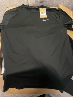 Small men’s Nike dirt
