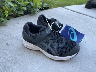 ASICS Kid’s Size 3
