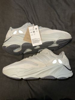 Yeezy Boost 700 Salt Size 10