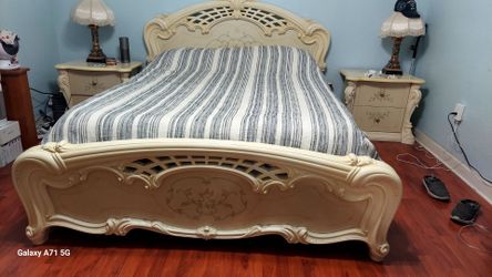 Bedroom set