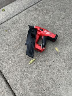 Milwaukee M18 FUEL 21-degree framing nailer