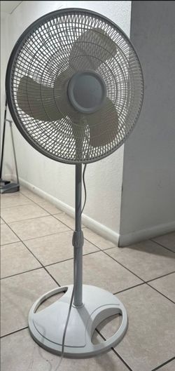 Lasko Oscillating Pedestal Fan