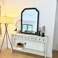 Console Table/ Mirror/ Lamp