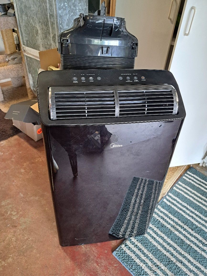 Midea 14000 BTU Portable AC Unit