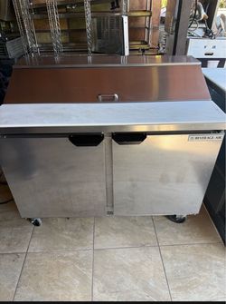 Beverage Air Conditioner Sandwich Prep Table