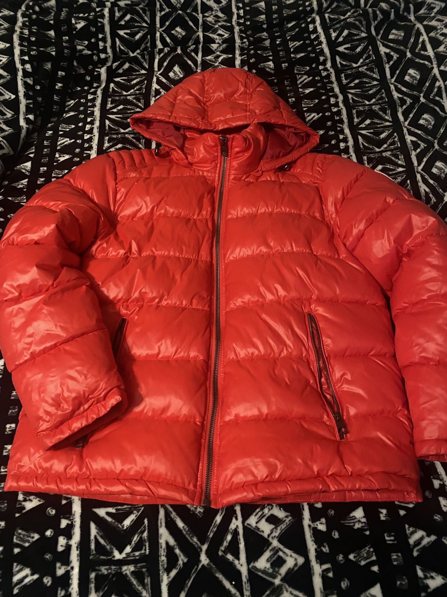 Guess Men's Detachable Hooded Puffer Coat Winter Jacket, Crimson
