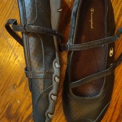 Champion Walking Shoes With Velcro Straps Size 9