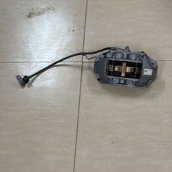 17-23 1044621-00-D Brake caliper front left Tesla Model 3