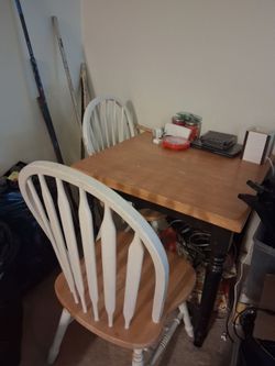 Small kitchen table 2 chairs