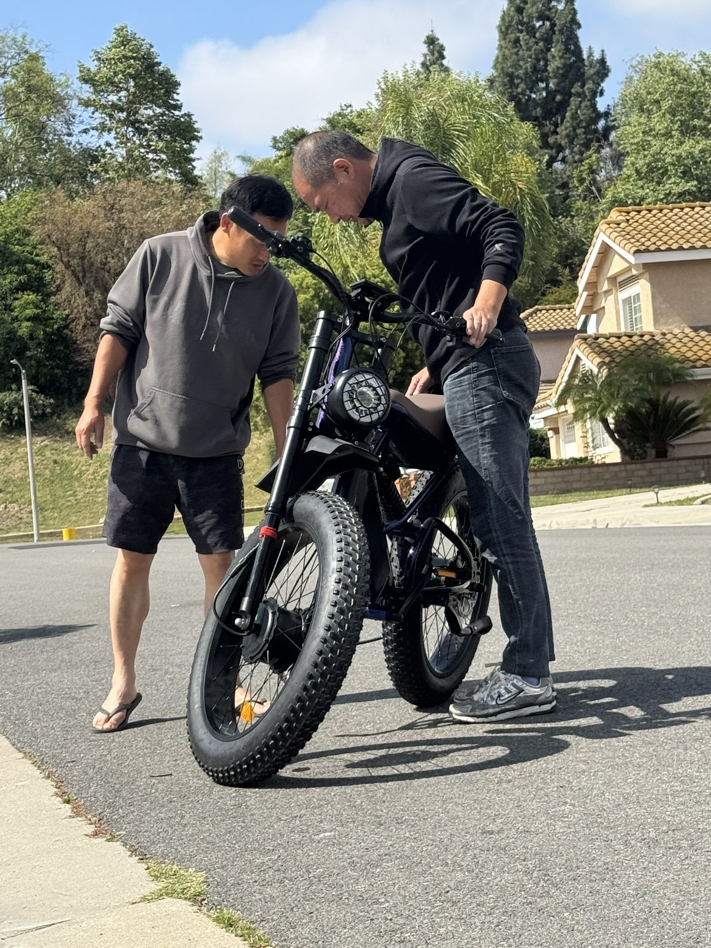 Dual-motor electric bicycle